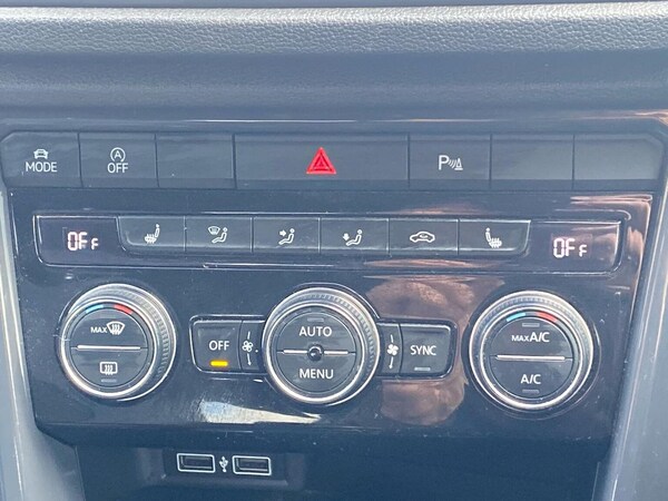 Used Volkswagen T-Roc 2018 for sale - 76082567: Photo 12
