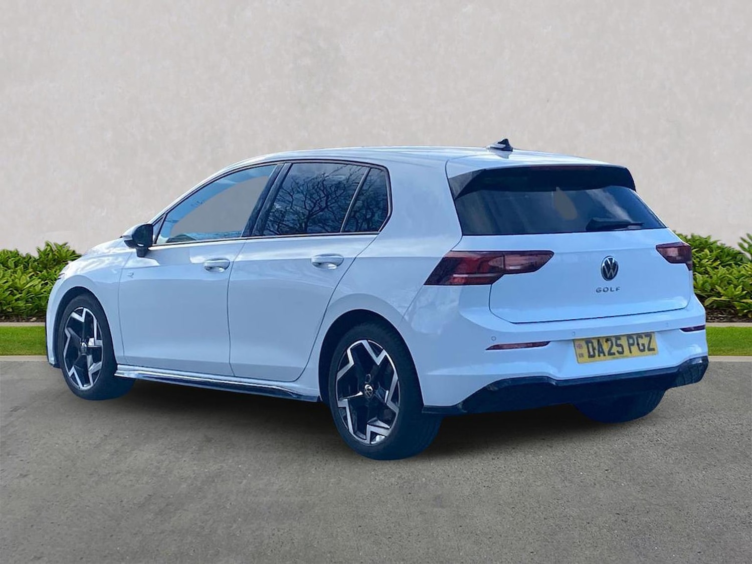 Used Volkswagen Golf 2025 for sale - 78195356: Photo 2