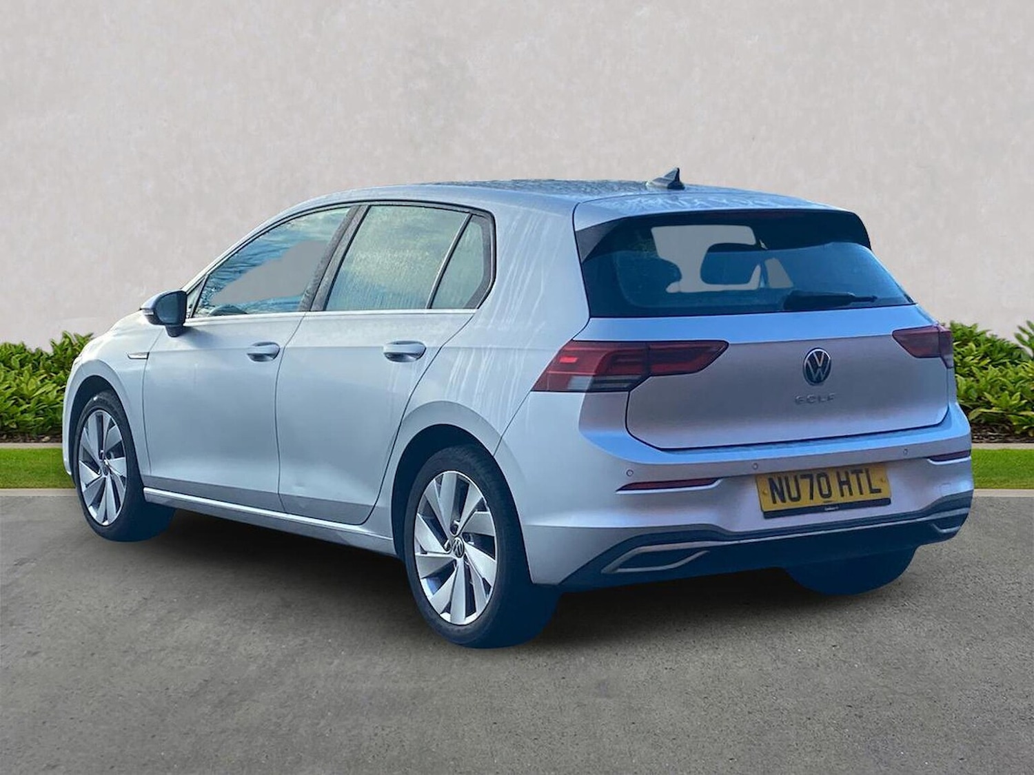 Used Volkswagen Golf 2020 for sale - 76517990: Photo 2