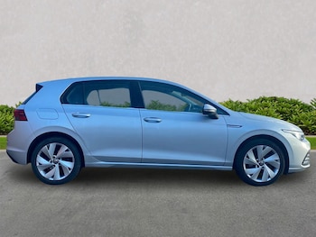 Used Volkswagen Golf 2020 for sale - 76517990: Photo