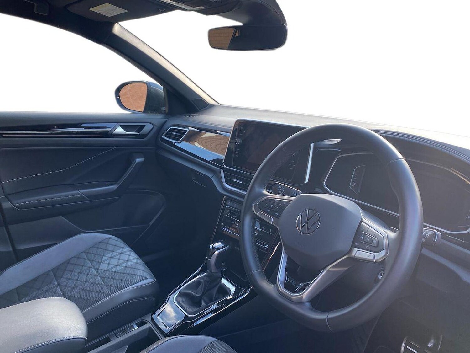 Used Volkswagen T-Roc 2024 for sale - 75908034: Photo 15