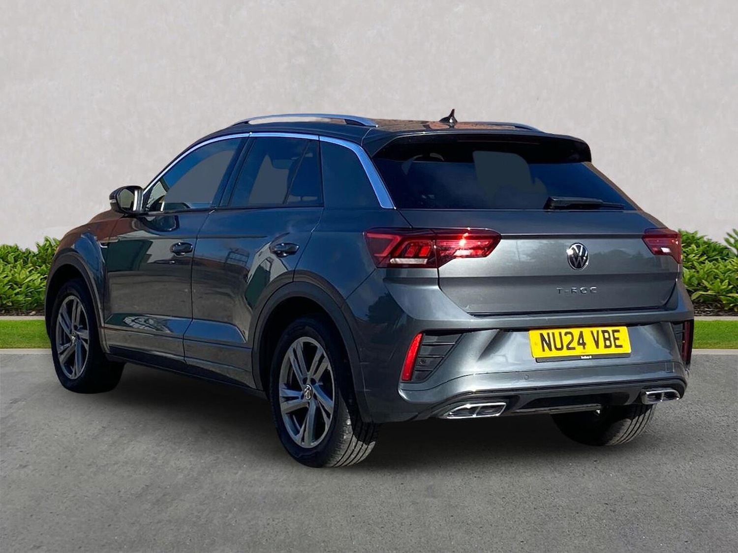 Used Volkswagen T-Roc 2024 for sale - 75908034: Photo 2