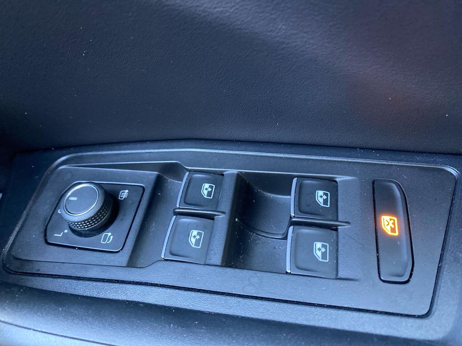 Used Volkswagen T-Roc 2024 for sale - 75908034: Photo 21