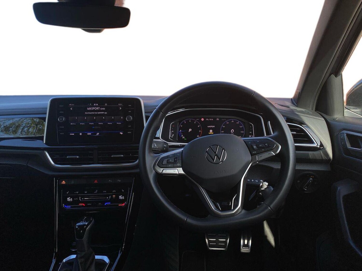 Used Volkswagen T-Roc 2024 for sale - 75908034: Photo 9