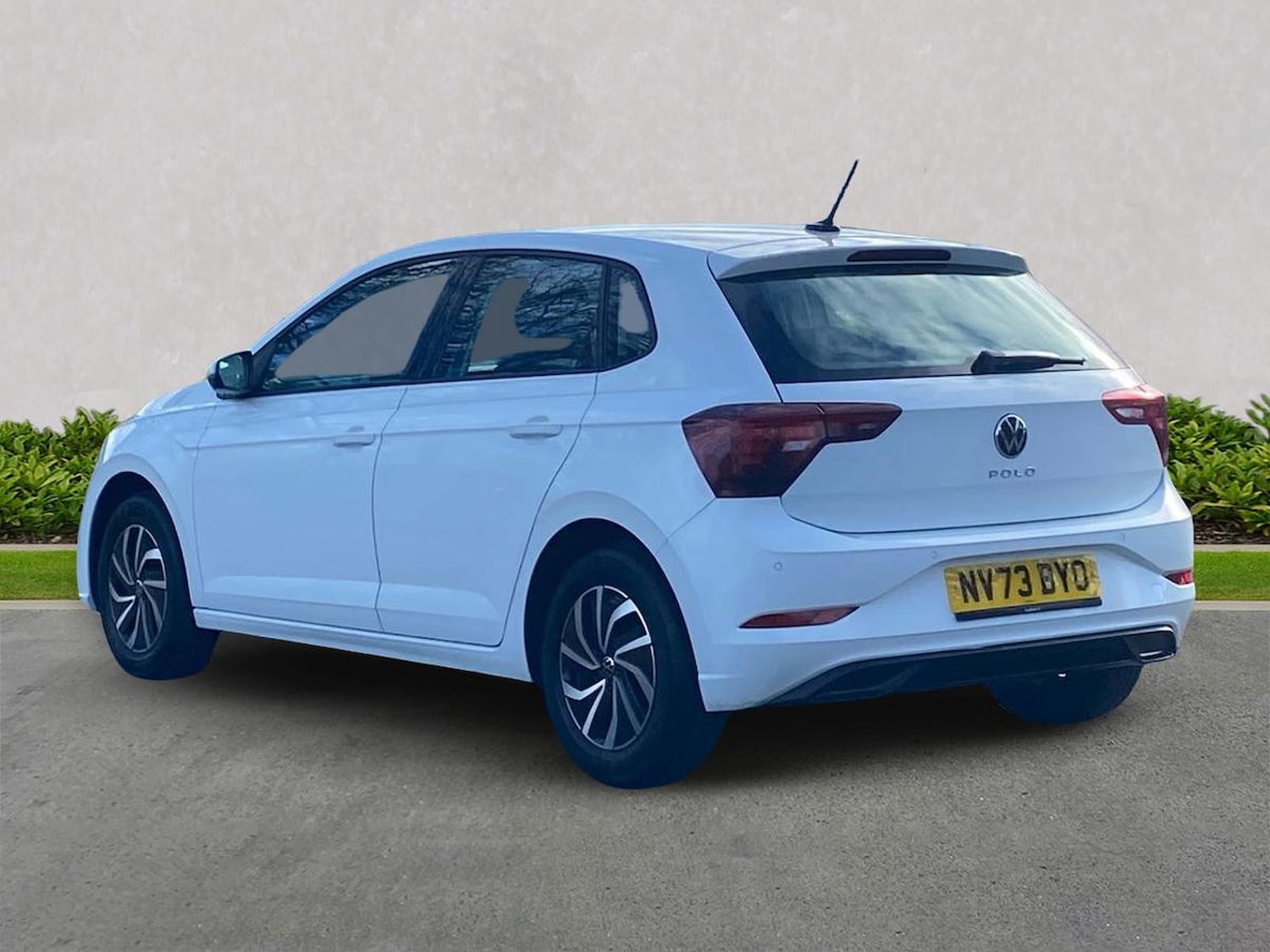 Used Volkswagen Polo 2023 for sale - 78195061: Photo 2