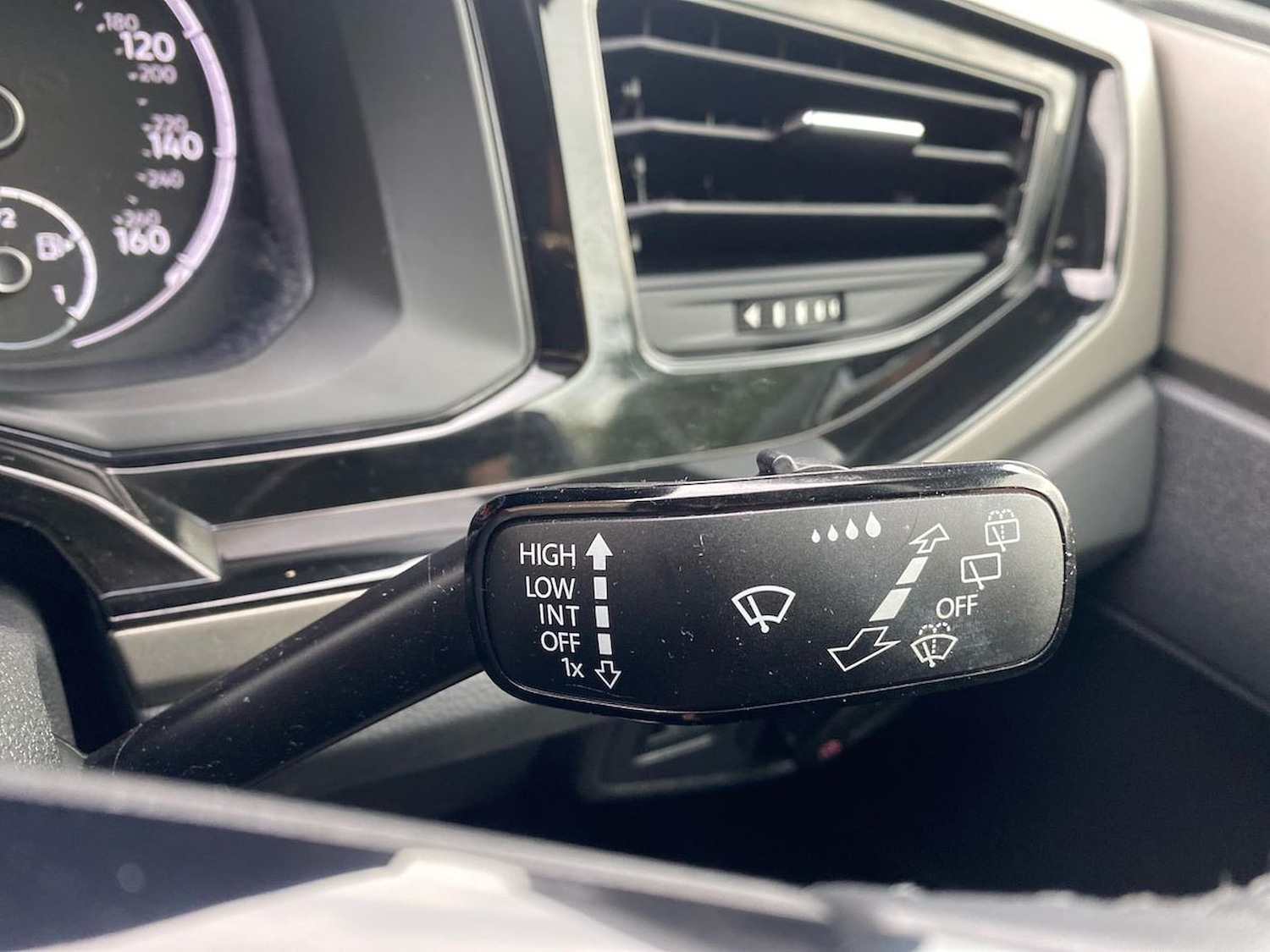 Used Volkswagen Polo 2021 for sale - 76490573: Photo 27