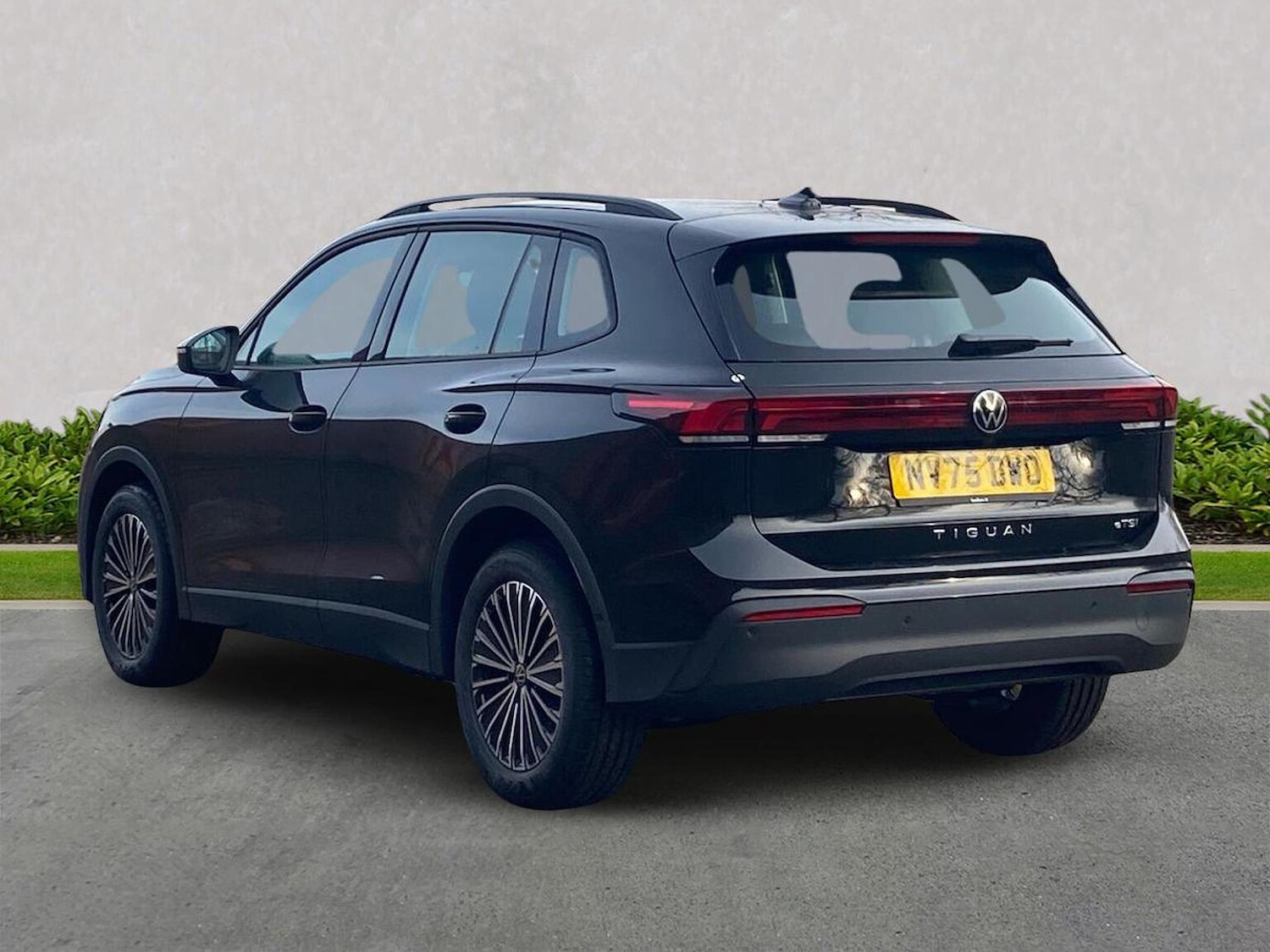 Used Volkswagen Tiguan 2025 for sale - 77528876: Photo 2