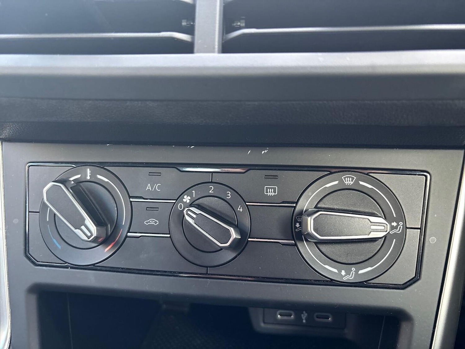 Used Volkswagen Polo 2024 for sale - 76407365: Photo 12