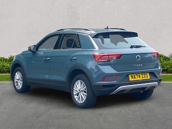 Used Volkswagen T-Roc 2024 for sale - 79551768: Photo