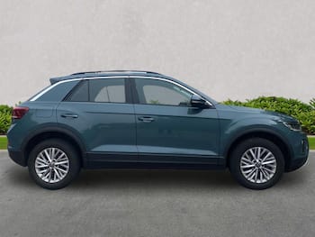 Used Volkswagen T-Roc 2024 for sale - 79551768: Photo