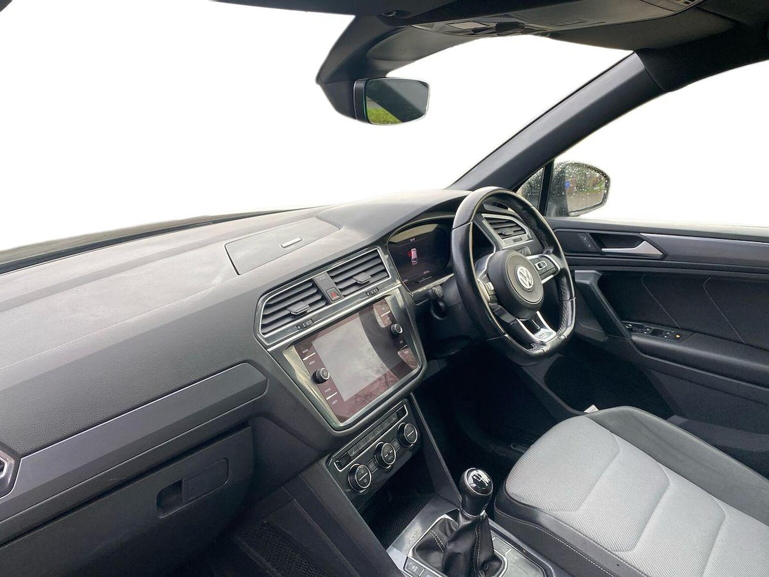 Used Volkswagen Tiguan 2018 for sale - 76832039: Photo 7