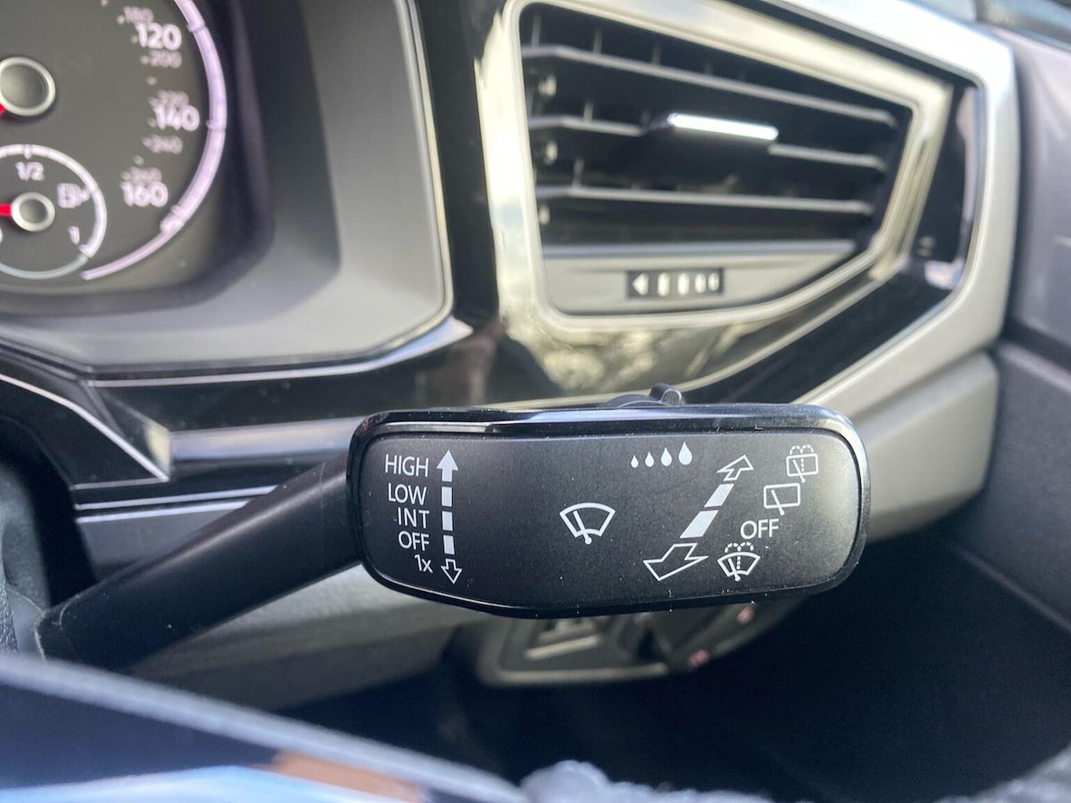 Used Volkswagen Polo 2019 for sale - 76506189: Photo 27