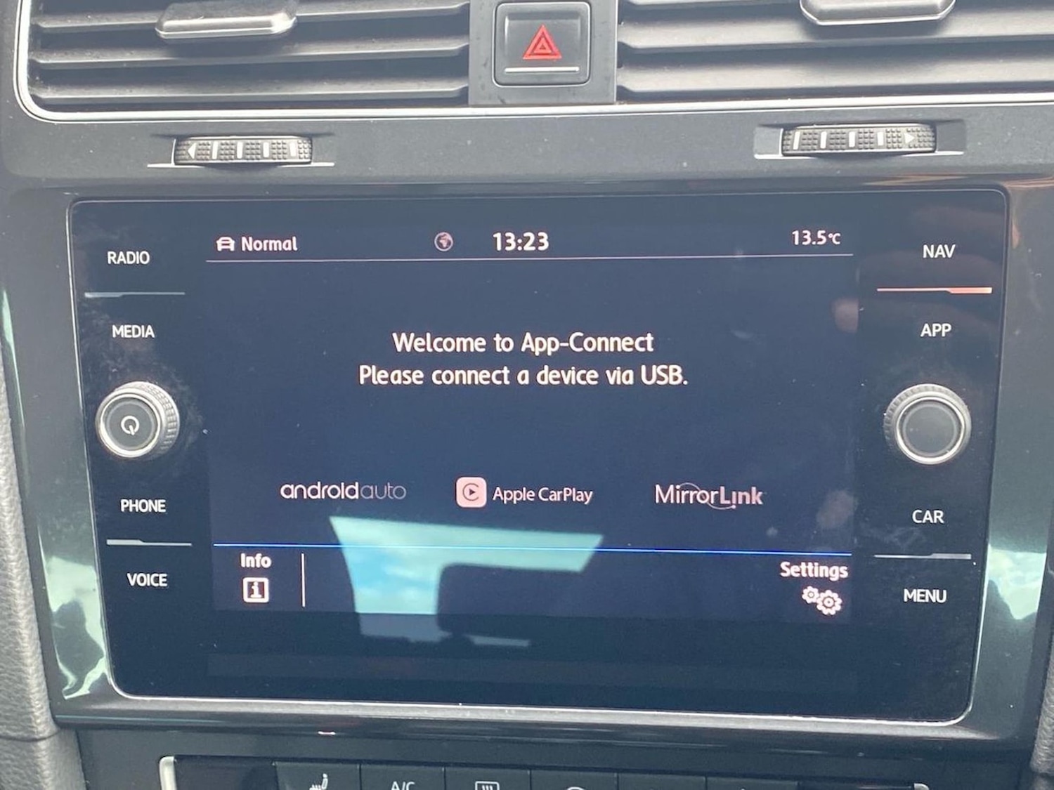 Used Volkswagen Golf 2018 for sale - 76347063: Photo 22