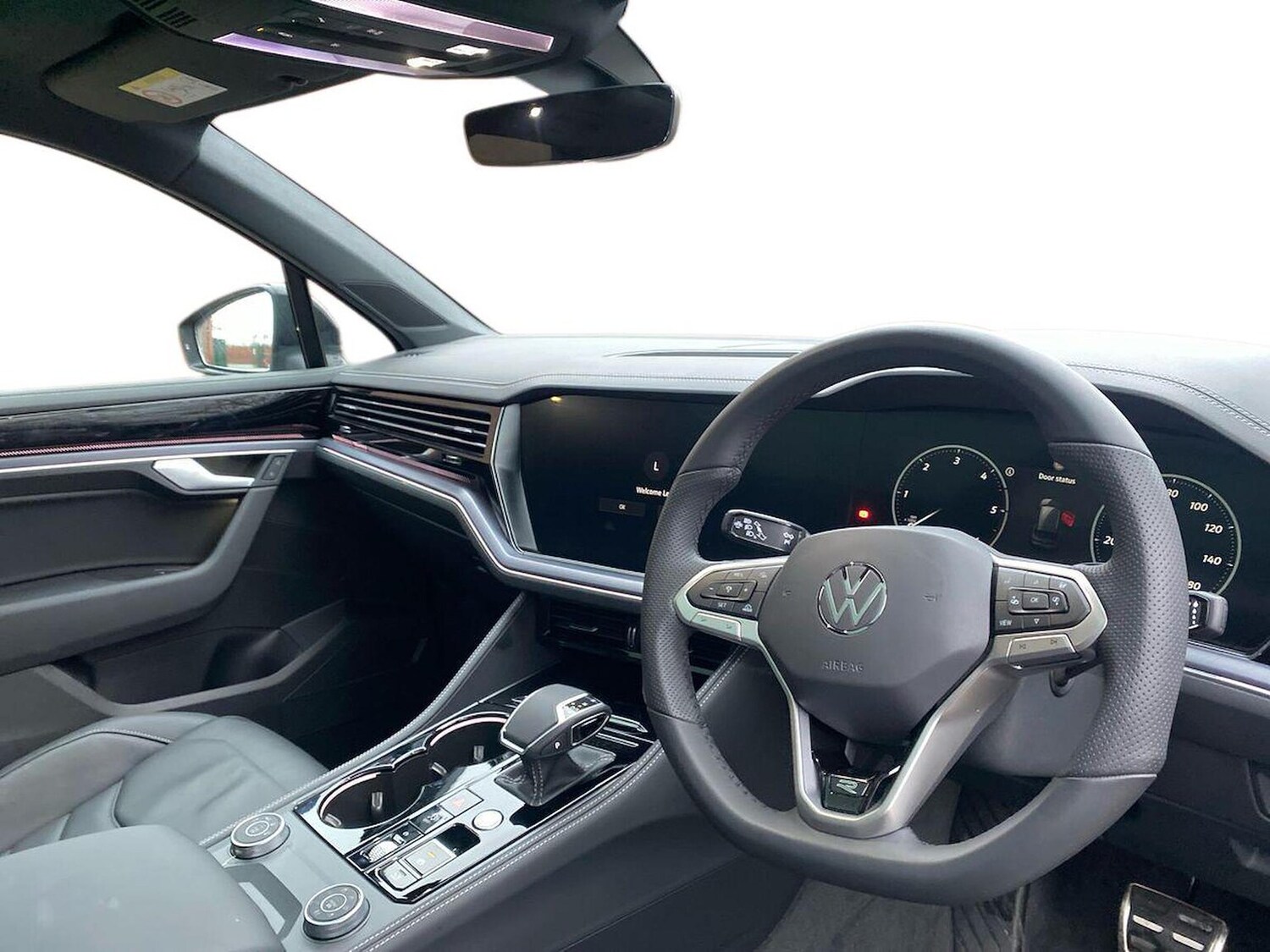 Used Volkswagen Touareg 2025 for sale - 77616723: Photo 15