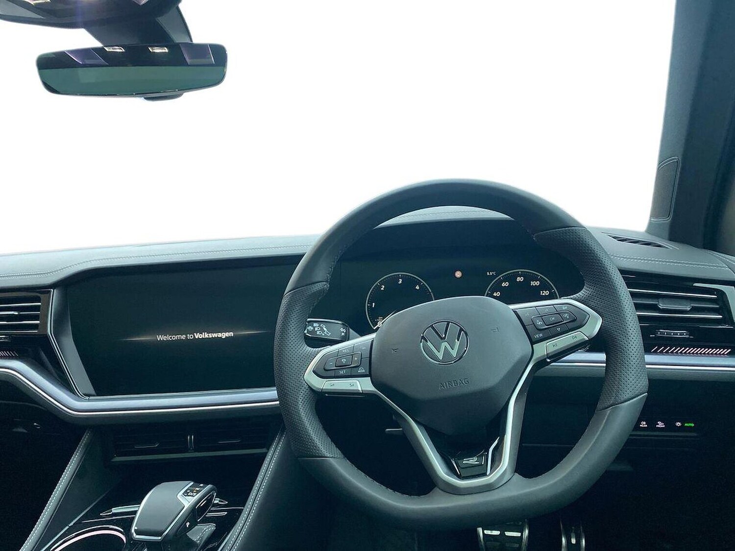 Used Volkswagen Touareg 2025 for sale - 77616723: Photo 9