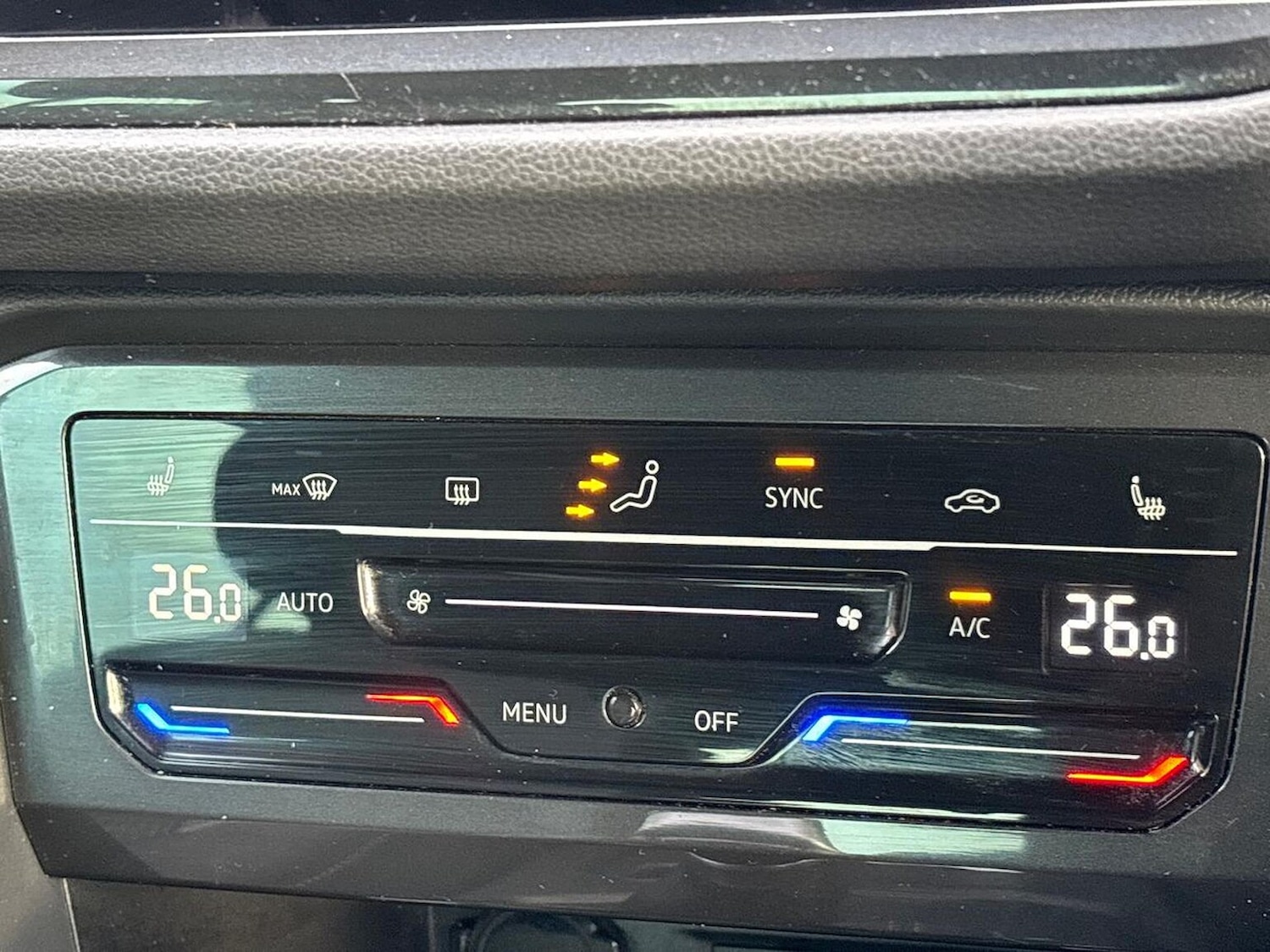 Used Volkswagen Tiguan 2023 for sale - 76477300: Photo 12