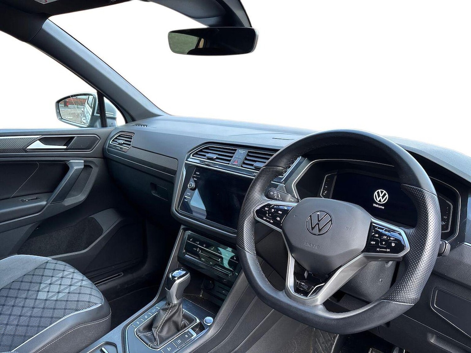 Used Volkswagen Tiguan 2023 for sale - 76477300: Photo 15