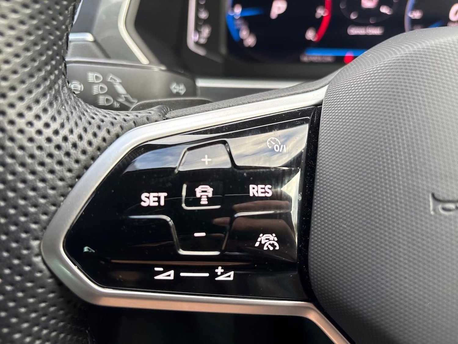 Used Volkswagen Tiguan 2023 for sale - 76477300: Photo 27