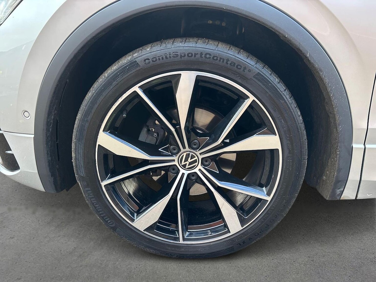 Used Volkswagen Tiguan 2023 for sale - 76477300: Photo 6