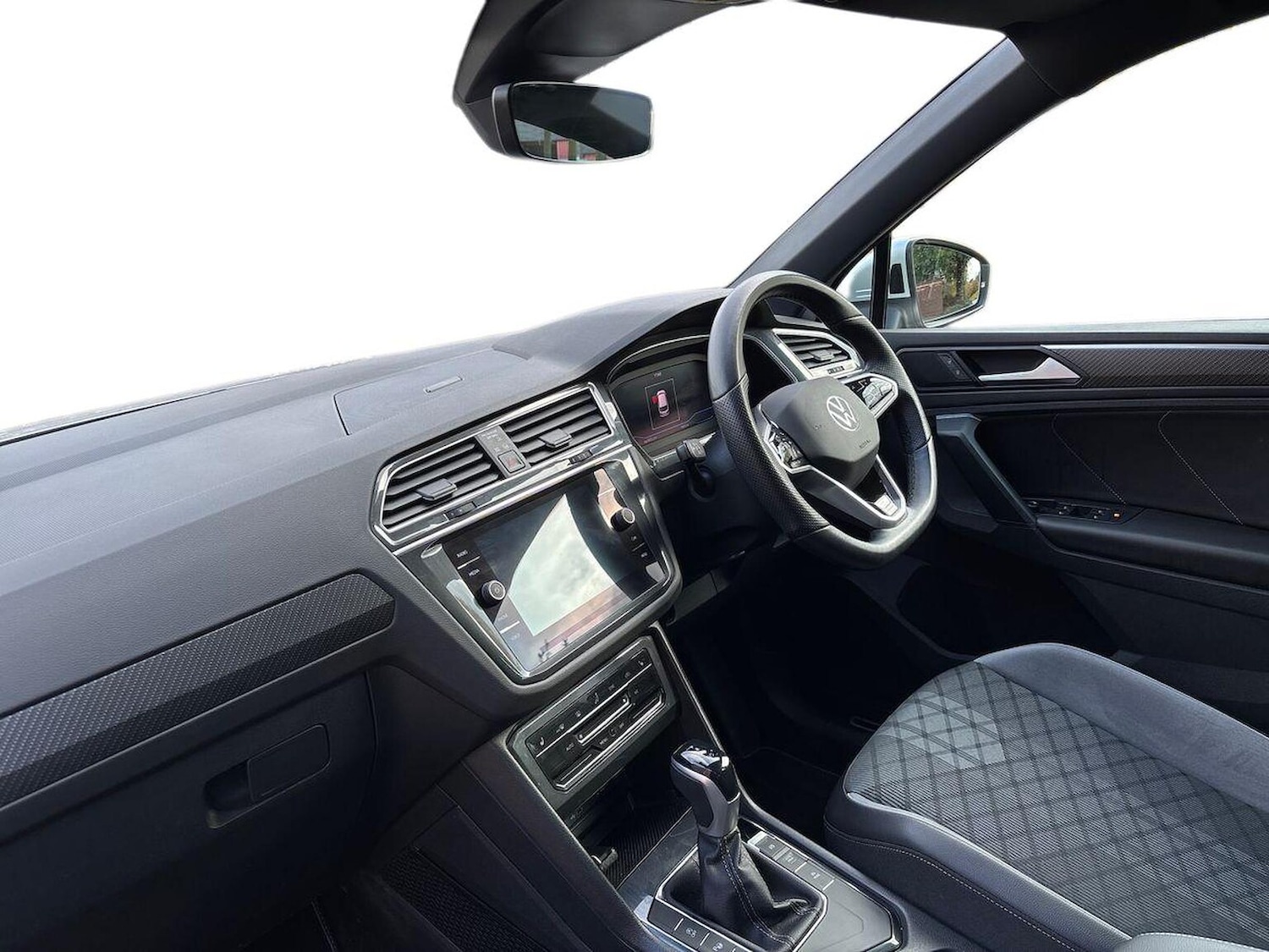 Used Volkswagen Tiguan 2023 for sale - 76477300: Photo 7