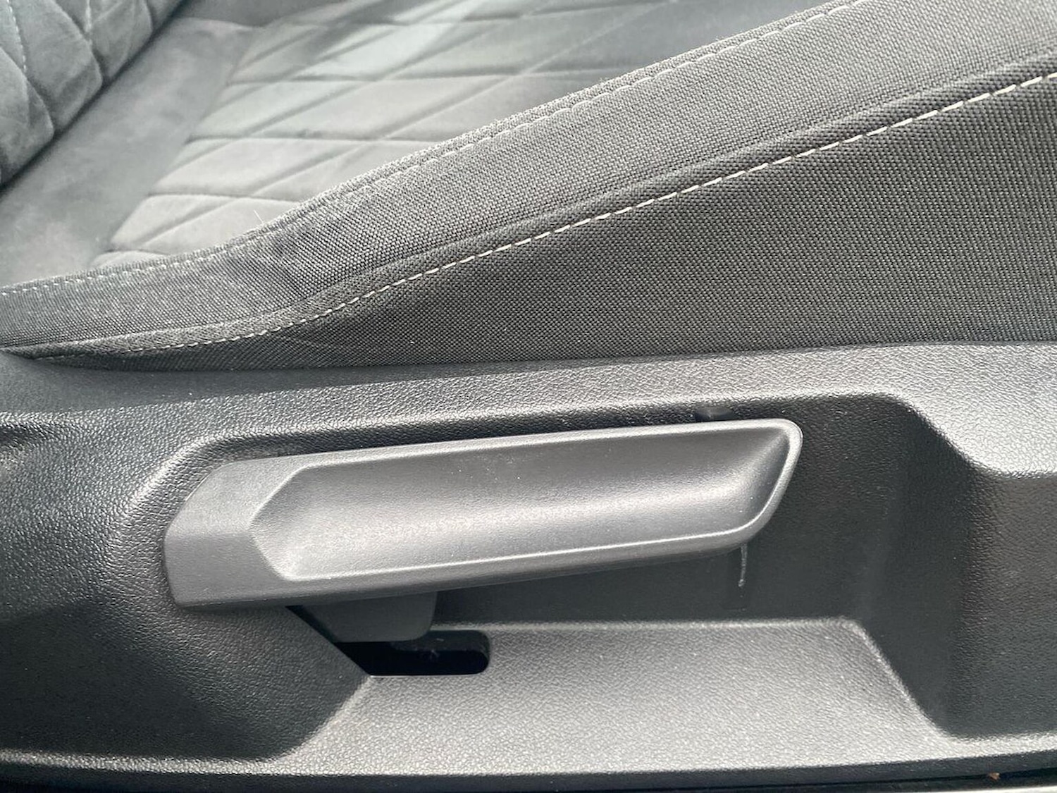 Used Volkswagen Golf 2020 for sale - 76963474: Photo 30