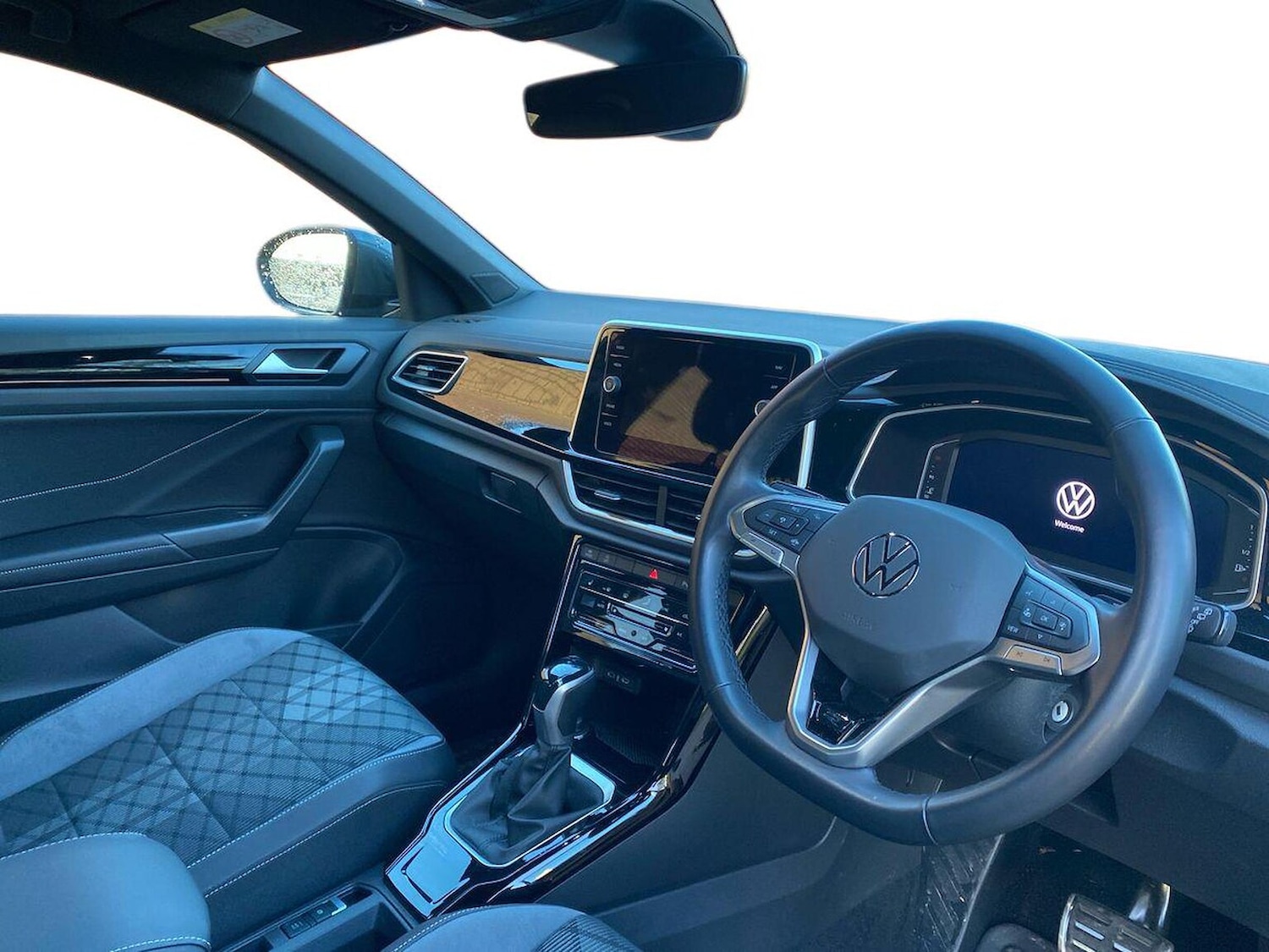 Used Volkswagen T-Roc 2024 for sale - 76720339: Photo 15