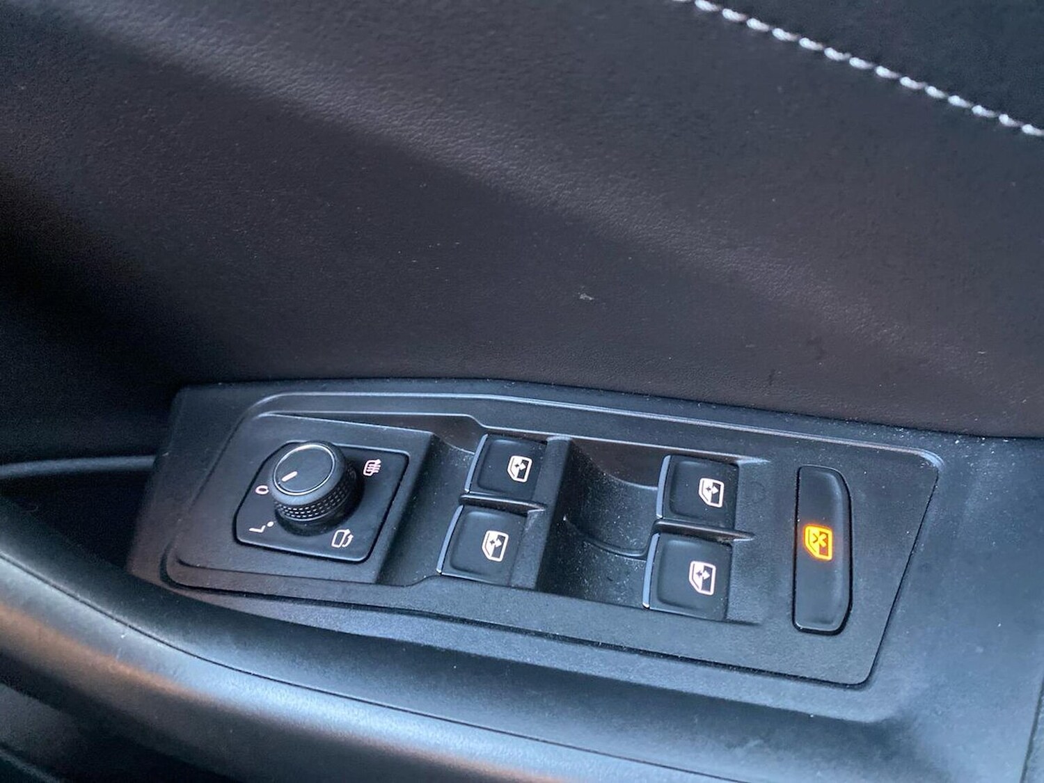 Used Volkswagen T-Roc 2024 for sale - 76720339: Photo 21