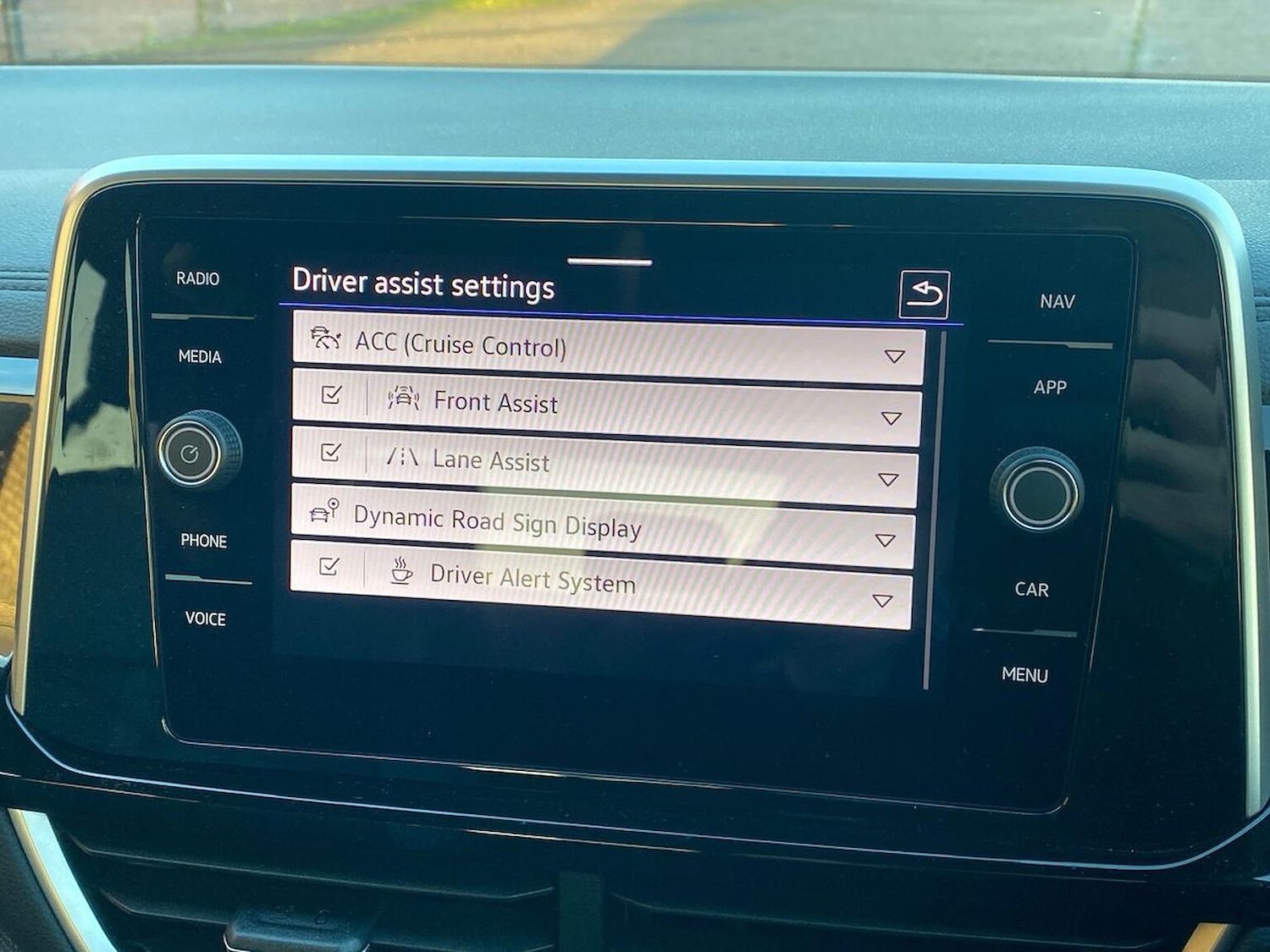 Used Volkswagen T-Roc 2024 for sale - 76720339: Photo 22