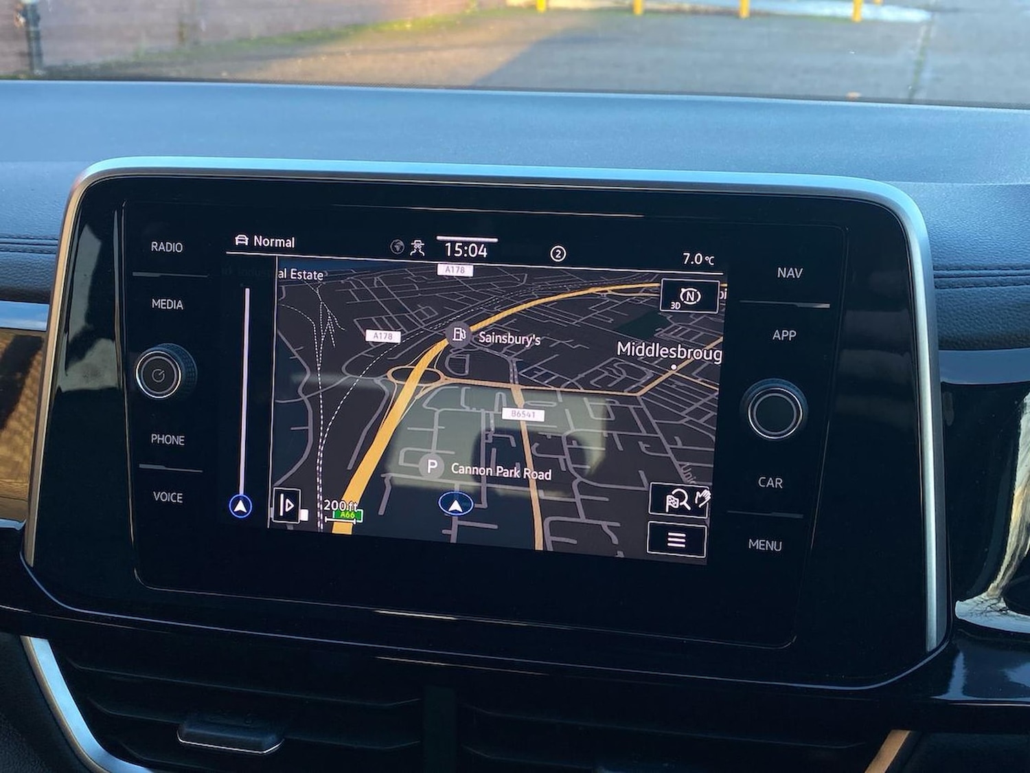 Used Volkswagen T-Roc 2024 for sale - 76720339: Photo 24