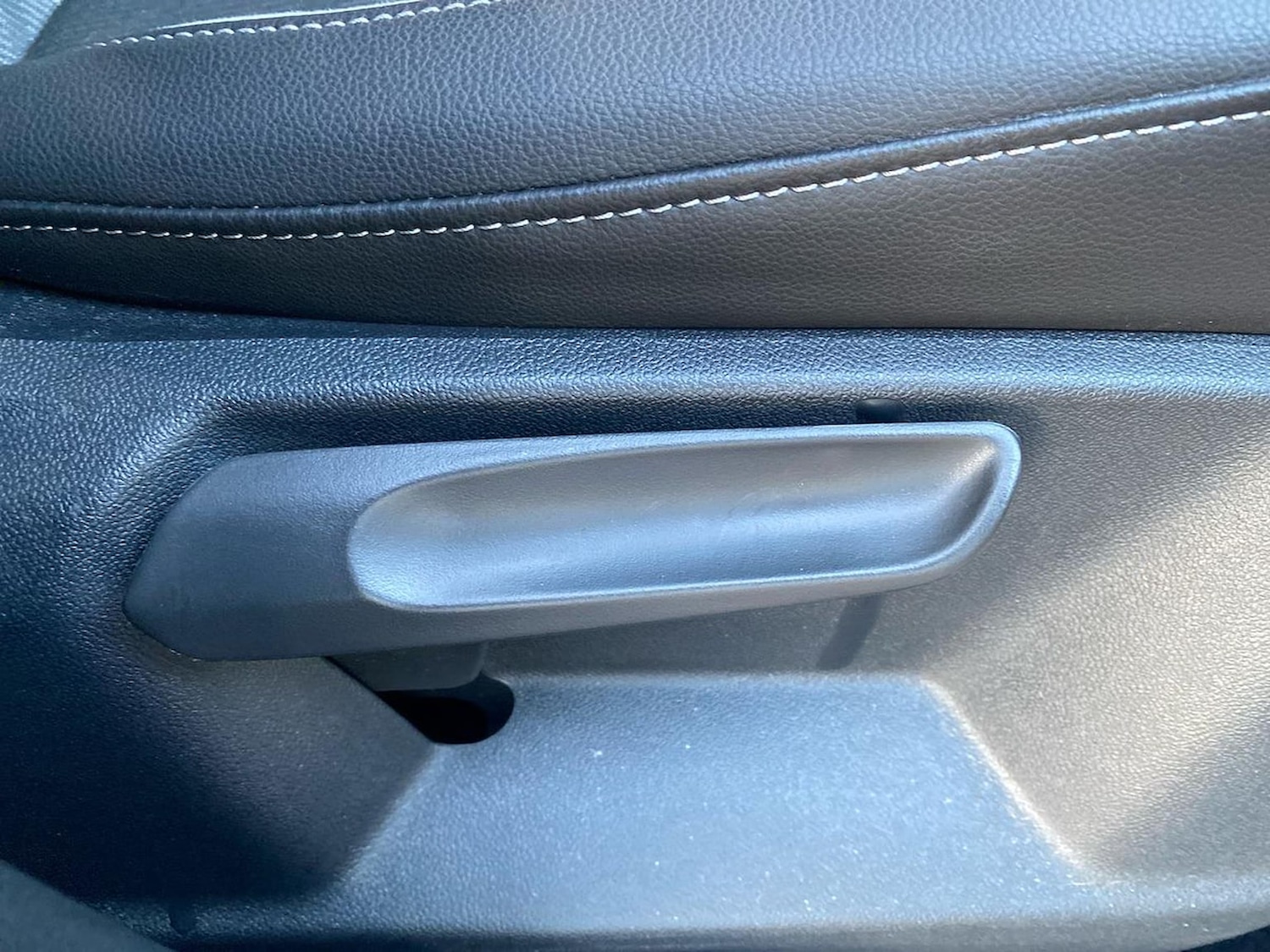 Used Volkswagen T-Roc 2024 for sale - 76720339: Photo 30