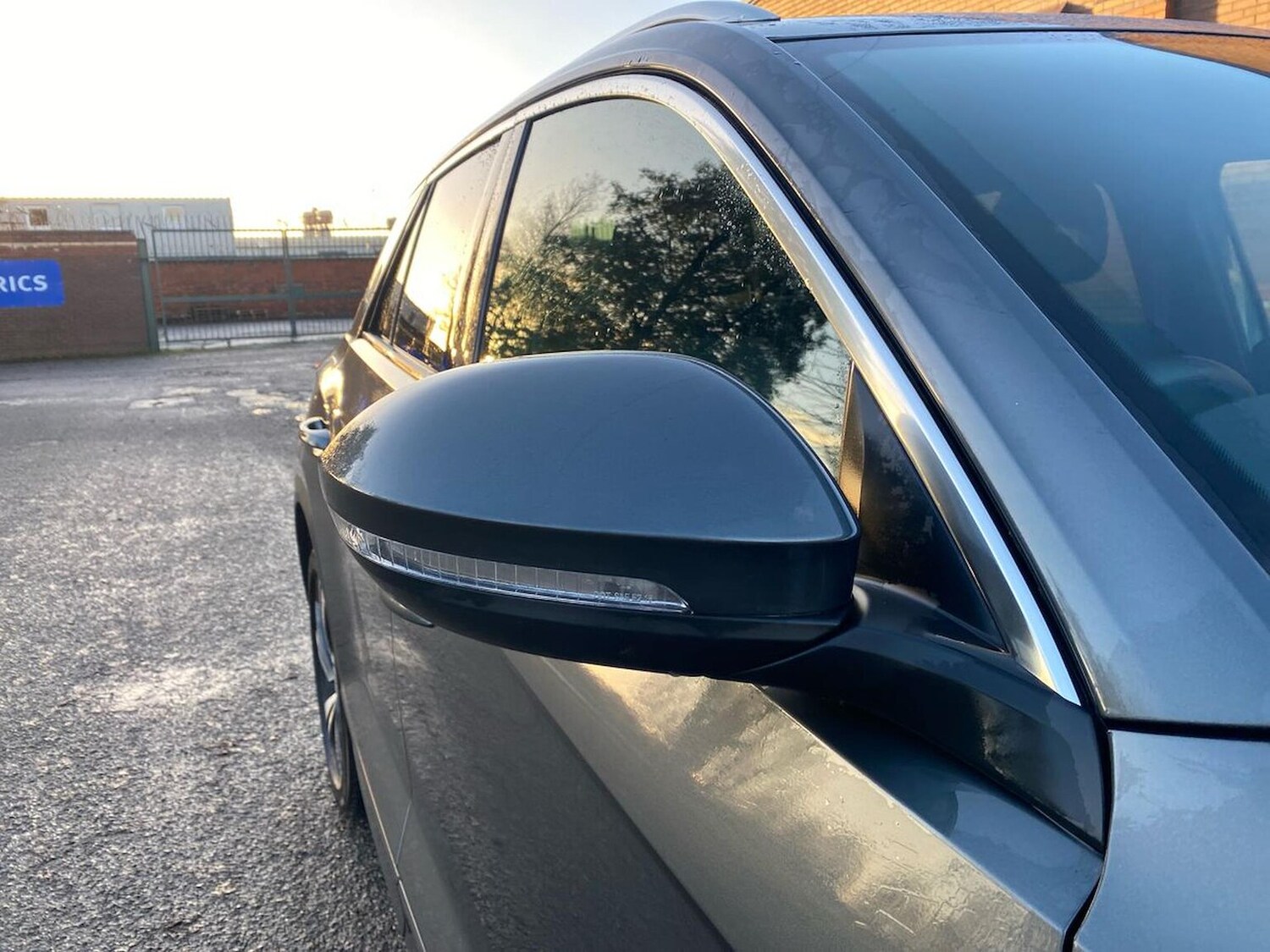 Used Volkswagen T-Roc 2024 for sale - 76720339: Photo 37