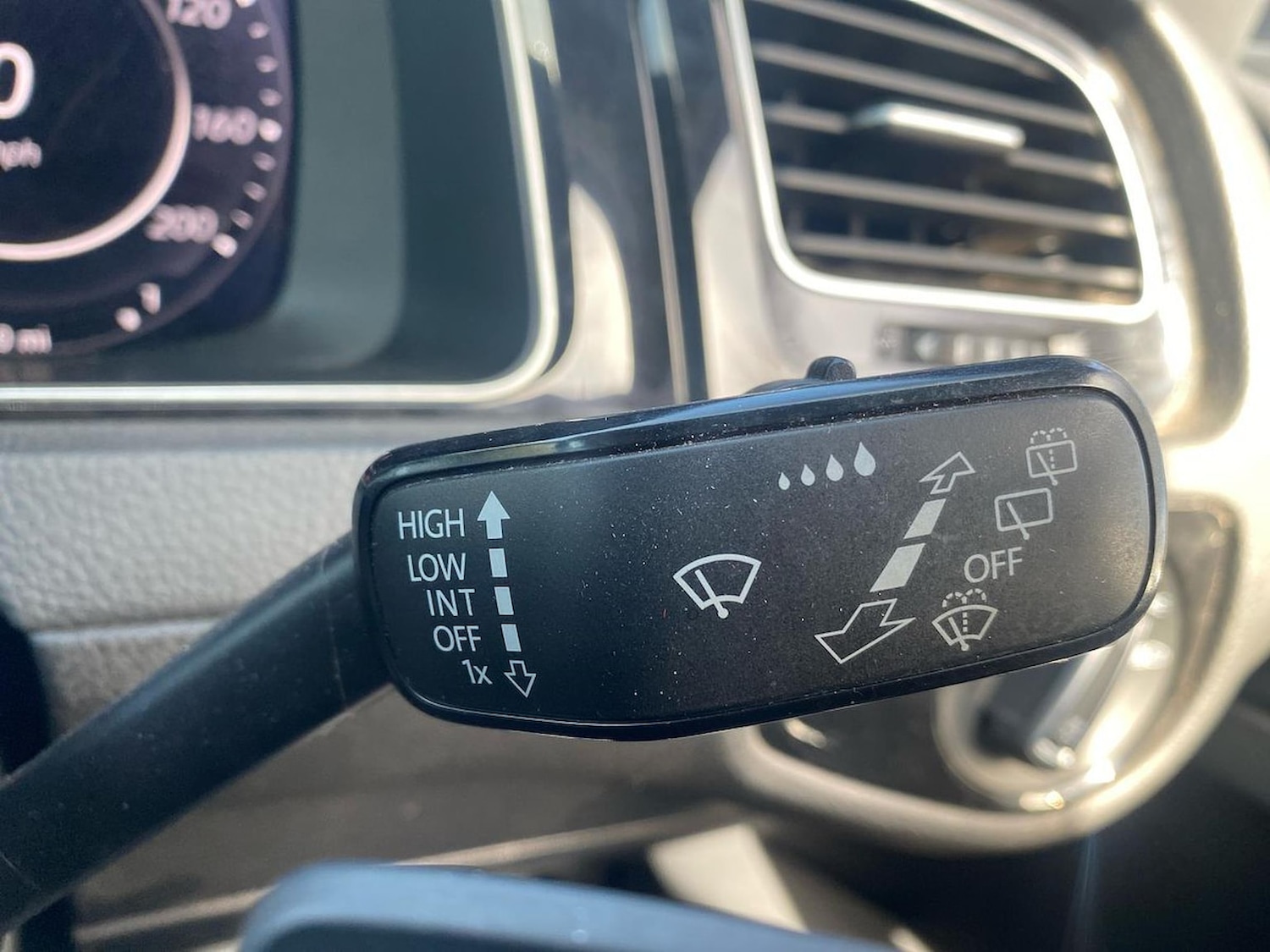 Used Volkswagen Golf 2018 for sale - 78195407: Photo 28