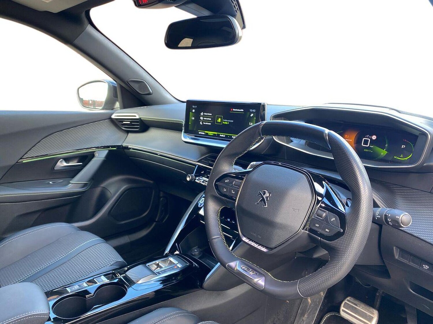 Used Peugeot 2008 2023 for sale - 75982204: Photo 15