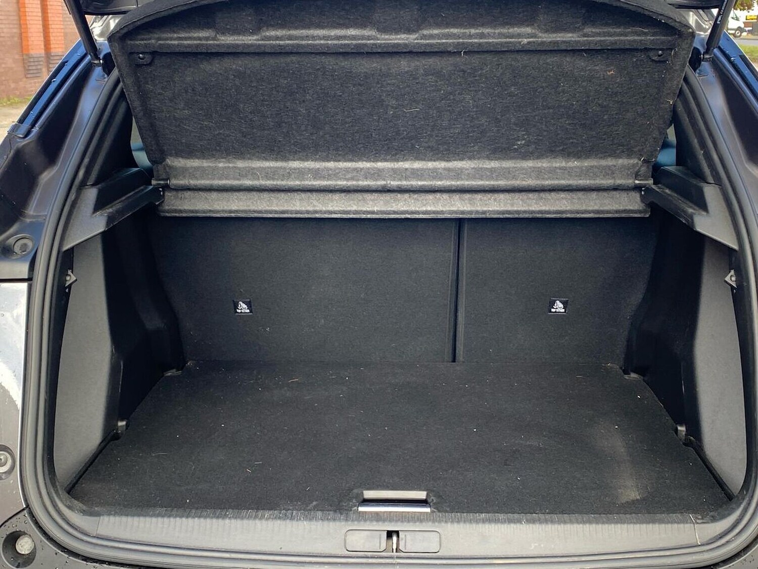 Used Peugeot 2008 2023 for sale - 75982204: Photo 17