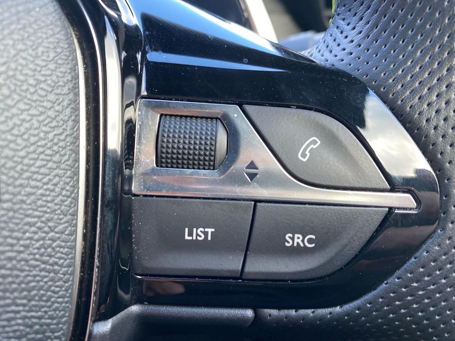 Used Peugeot 2008 2023 for sale - 75982204: Photo 26