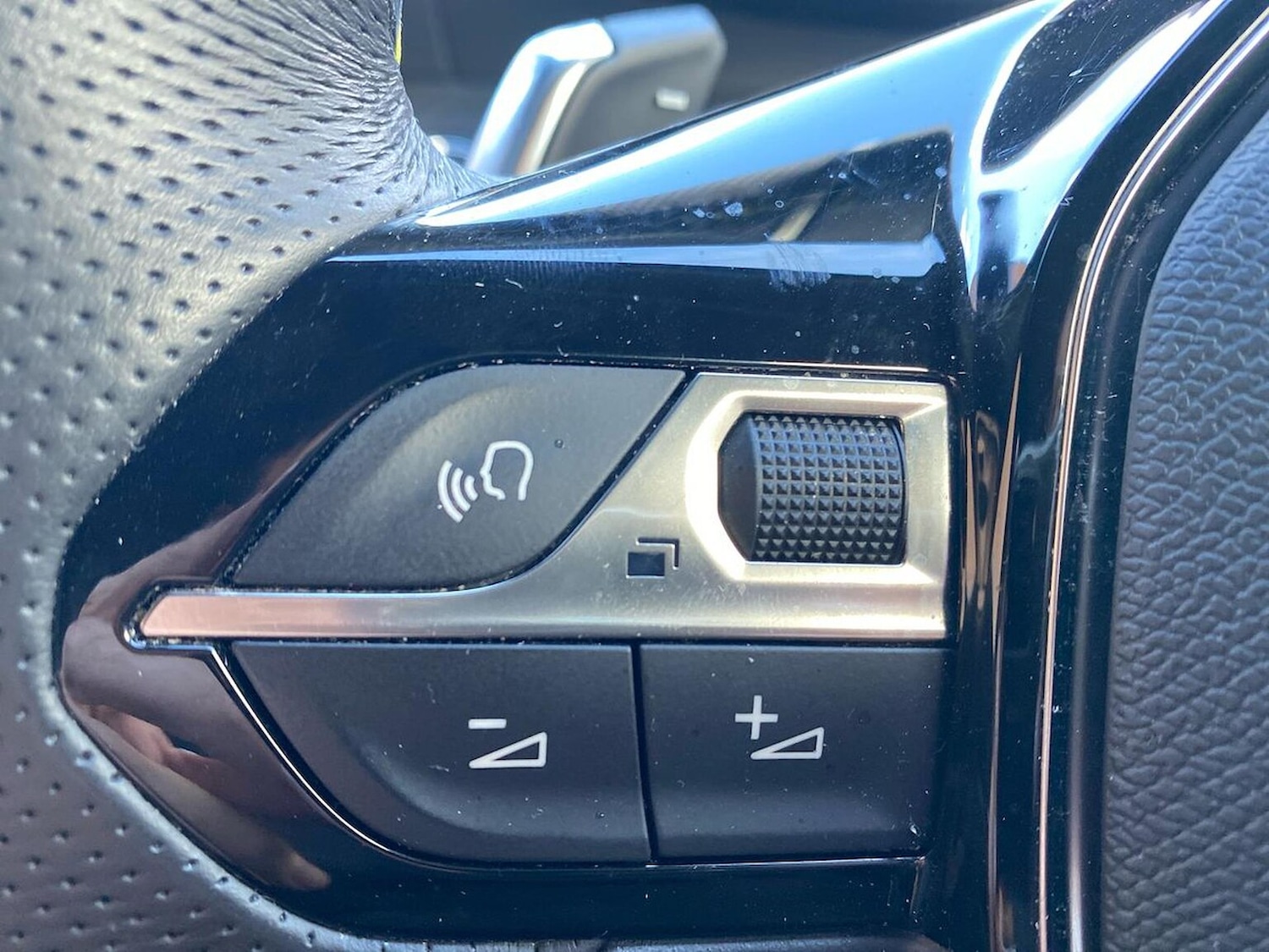 Used Peugeot 2008 2023 for sale - 75982204: Photo 27