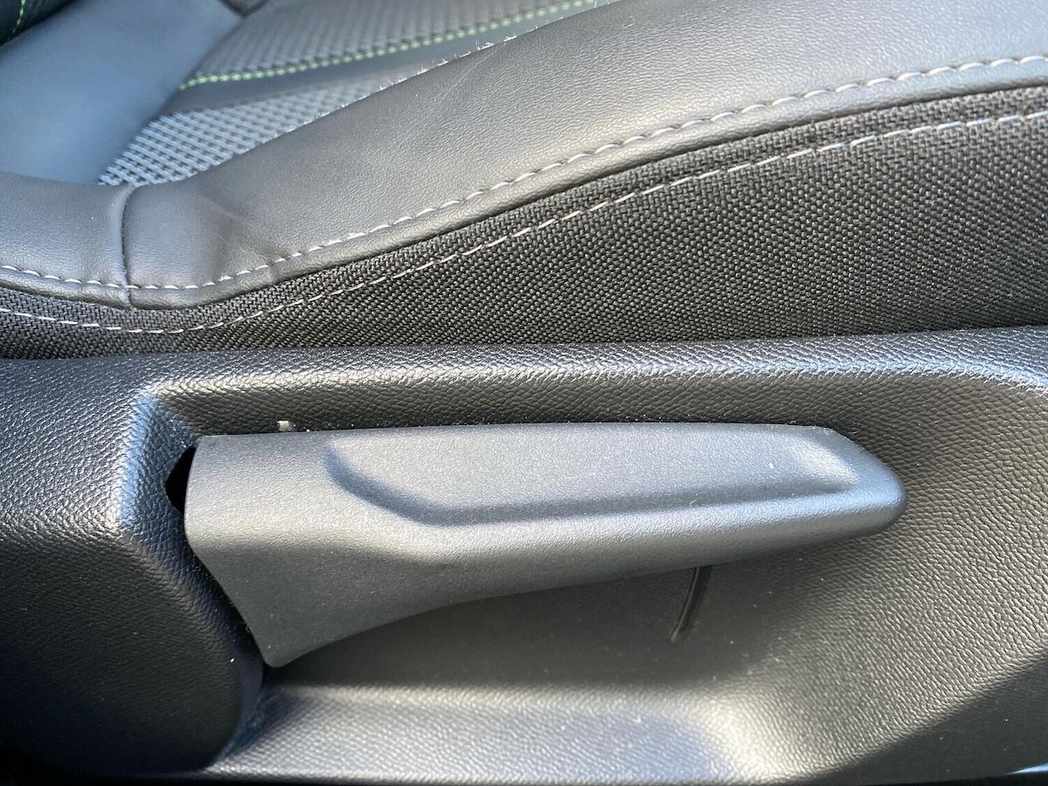 Used Peugeot 2008 2023 for sale - 75982204: Photo 30