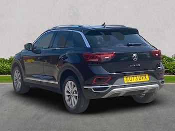 Used Volkswagen T-Roc 2023 for sale - 75550450: Photo