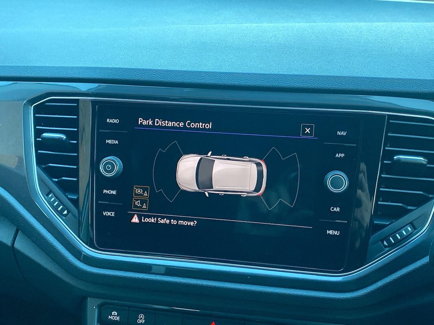 Used Volkswagen T-Roc 2021 for sale - 76741210: Photo 23