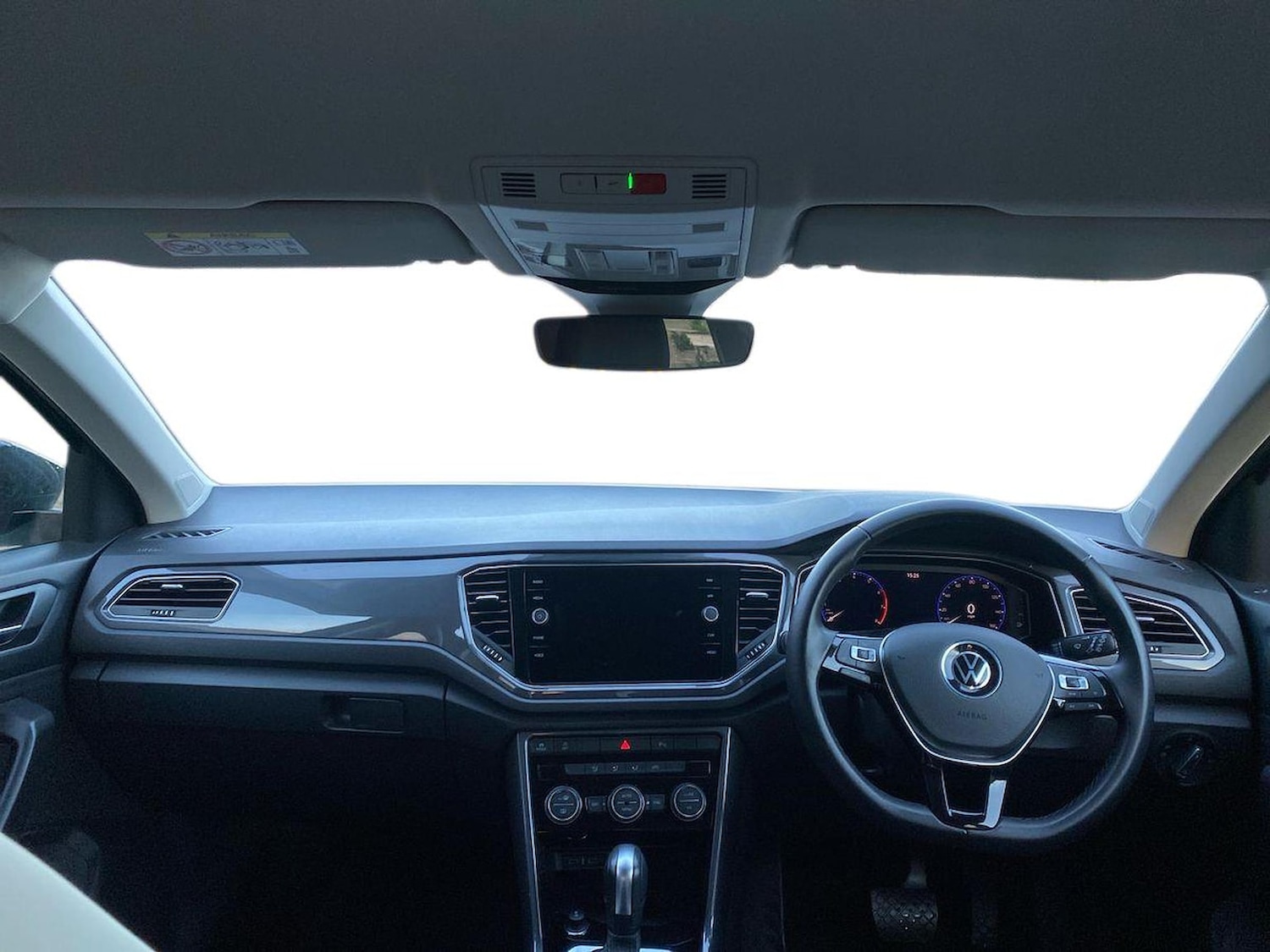 Used Volkswagen T-Roc 2021 for sale - 76741210: Photo 8