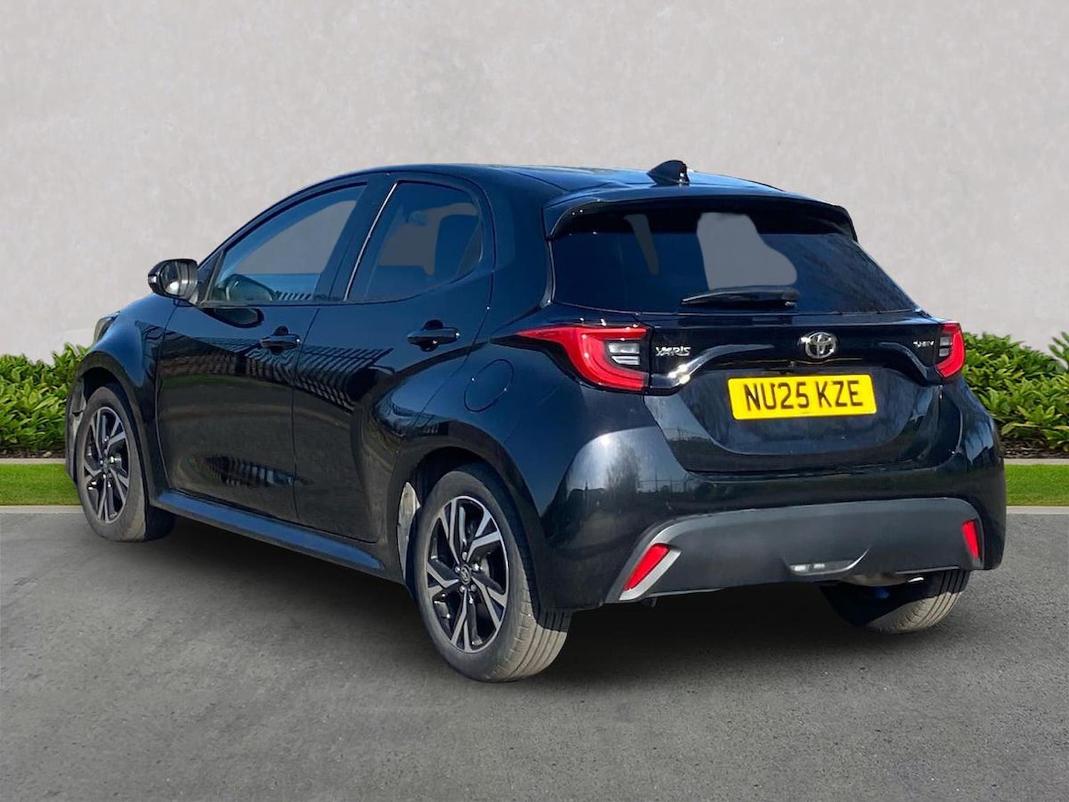 Used Toyota Yaris 2025 for sale - 78195165: Photo 2