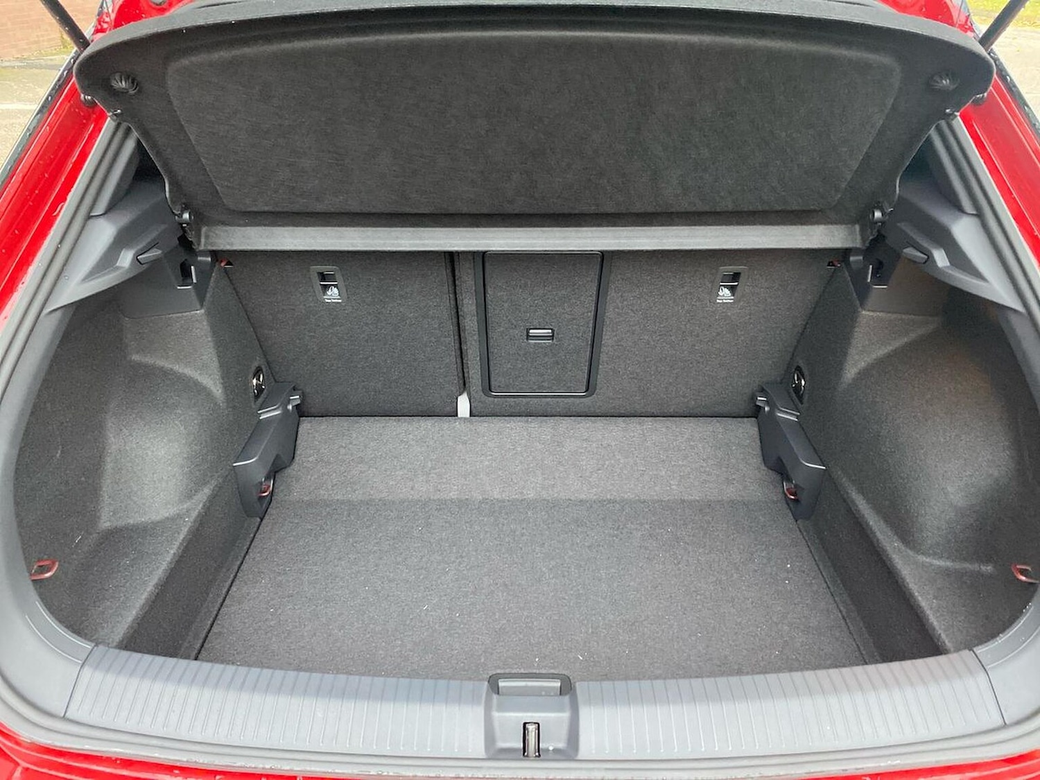 Used Volkswagen T-Roc 2025 for sale - 76477305: Photo 17