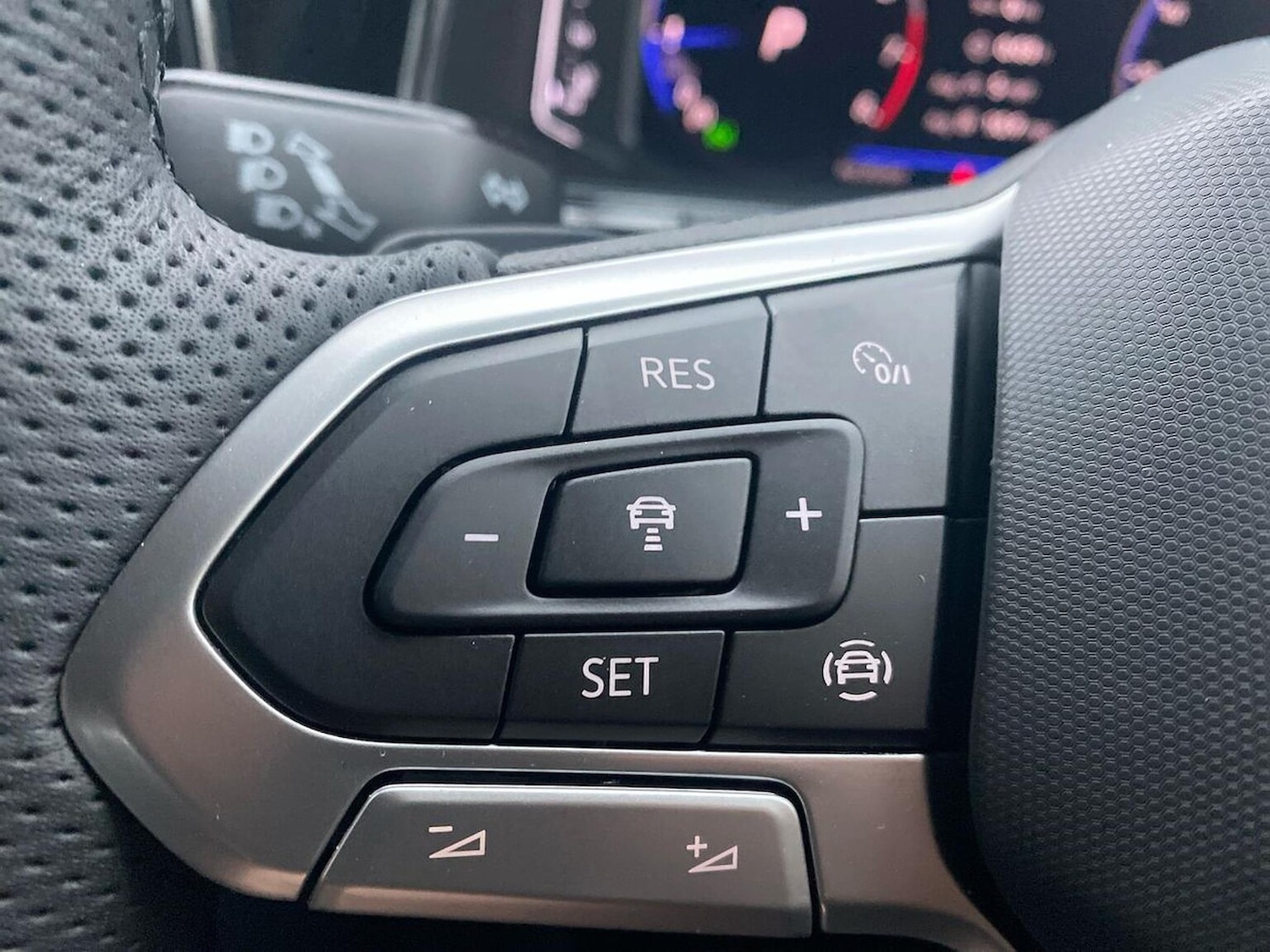 Used Volkswagen T-Roc 2025 for sale - 76477305: Photo 27