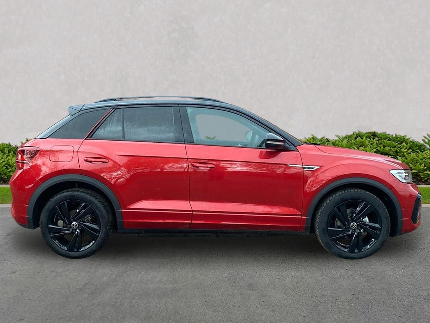 Used Volkswagen T-Roc 2025 for sale - 76477305: Photo 3
