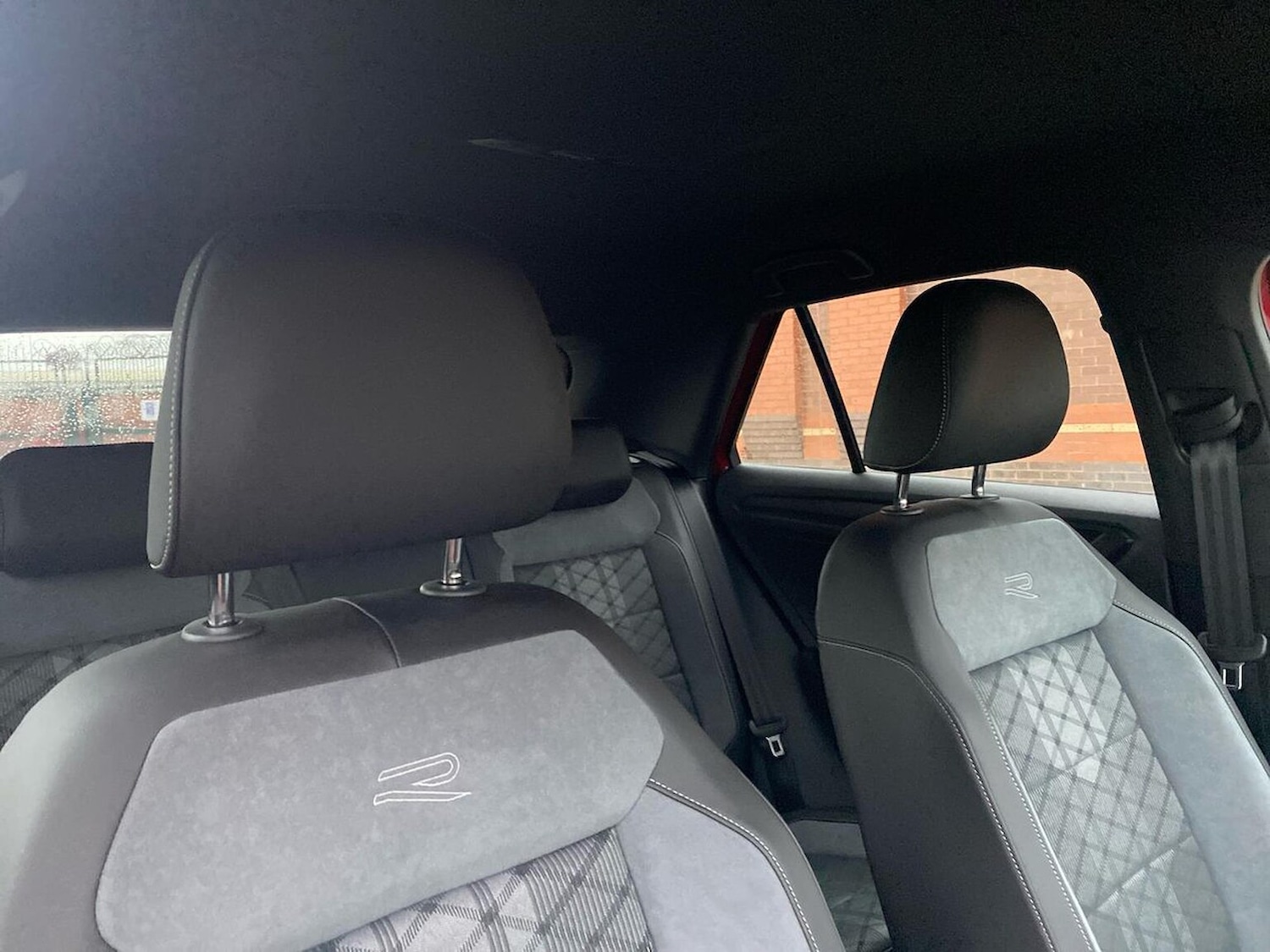 Used Volkswagen T-Roc 2025 for sale - 76477305: Photo 31