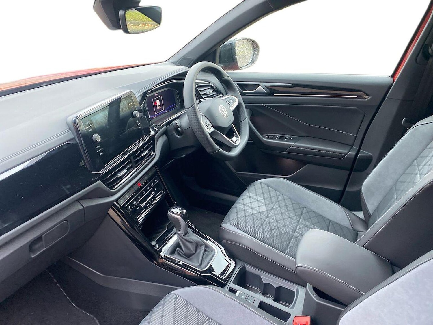 Used Volkswagen T-Roc 2025 for sale - 76477305: Photo 7