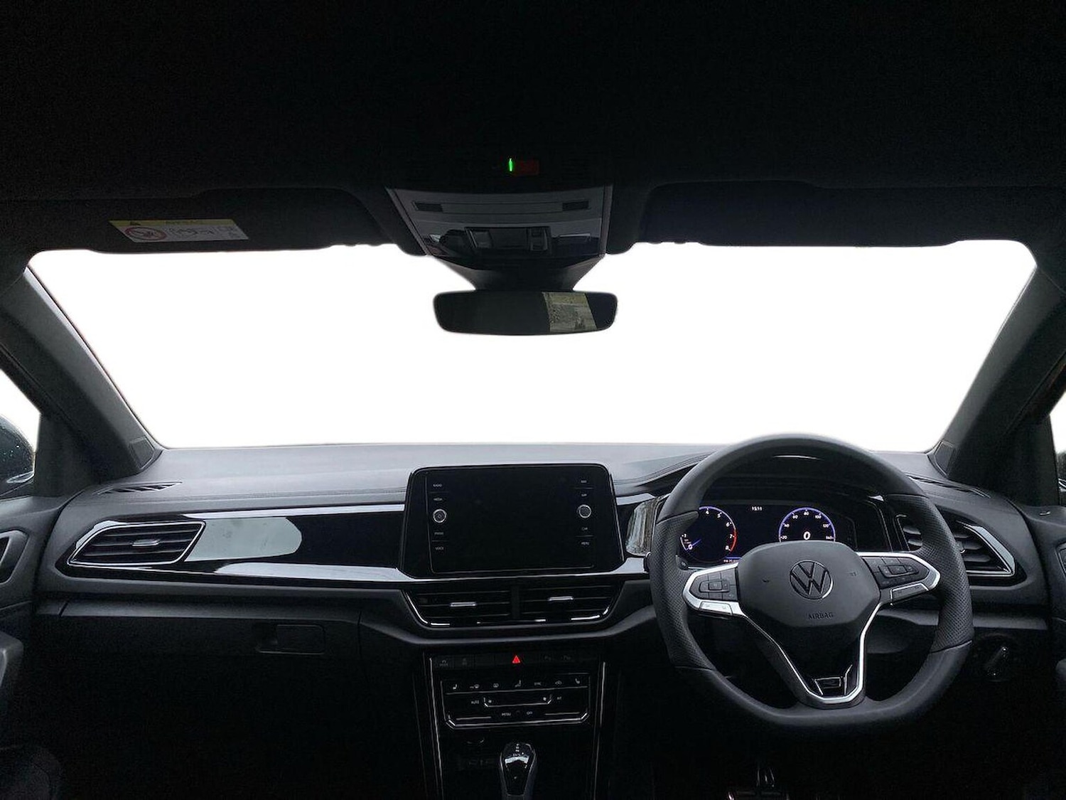 Used Volkswagen T-Roc 2025 for sale - 76477305: Photo 8