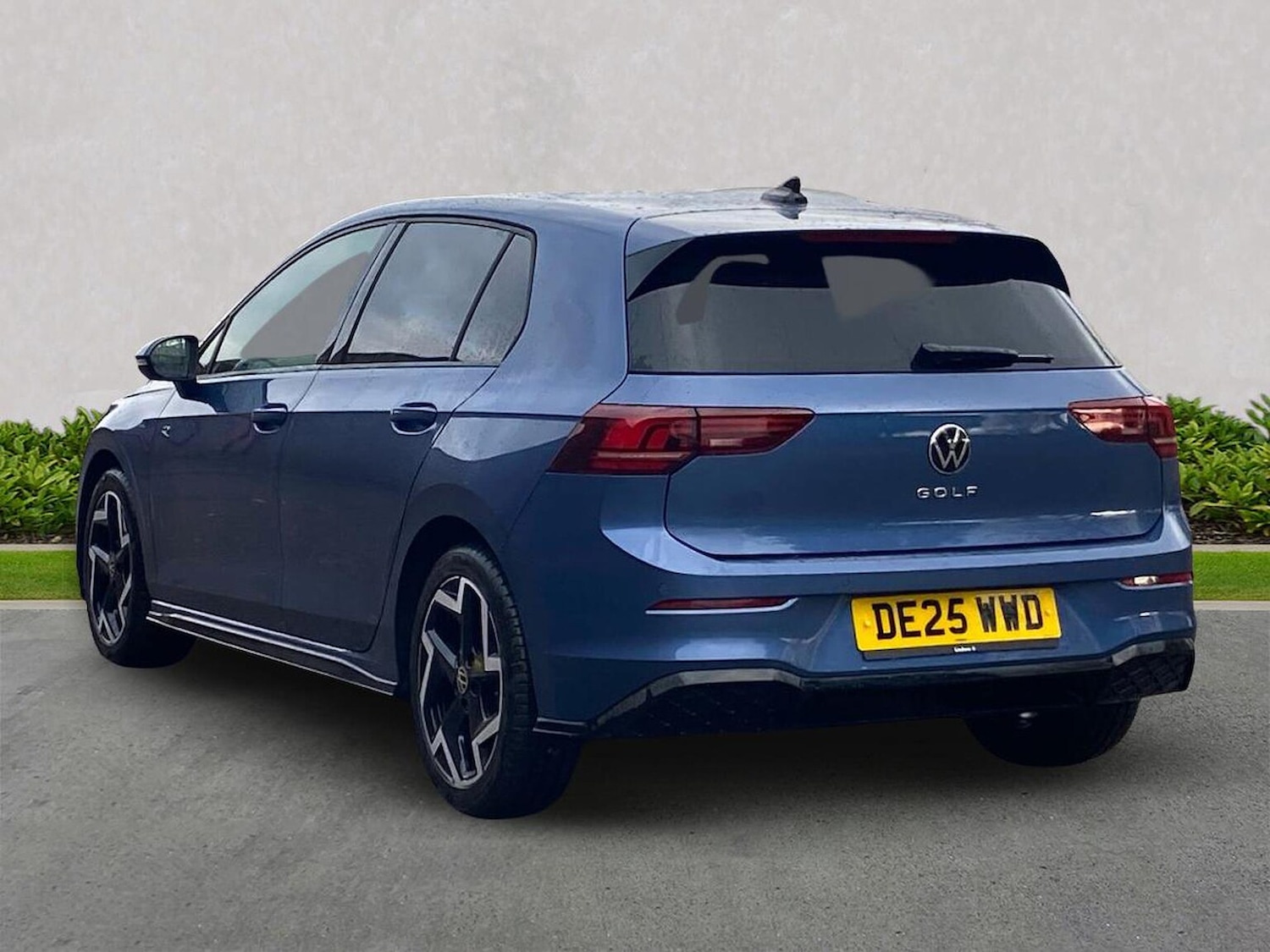 Used Volkswagen Golf 2025 for sale - 76477310: Photo 2