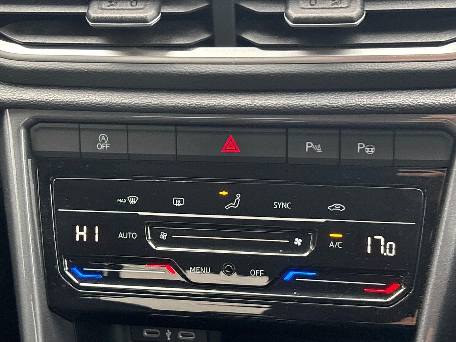 Used Volkswagen T-Roc 2024 for sale - 76275165: Photo 12