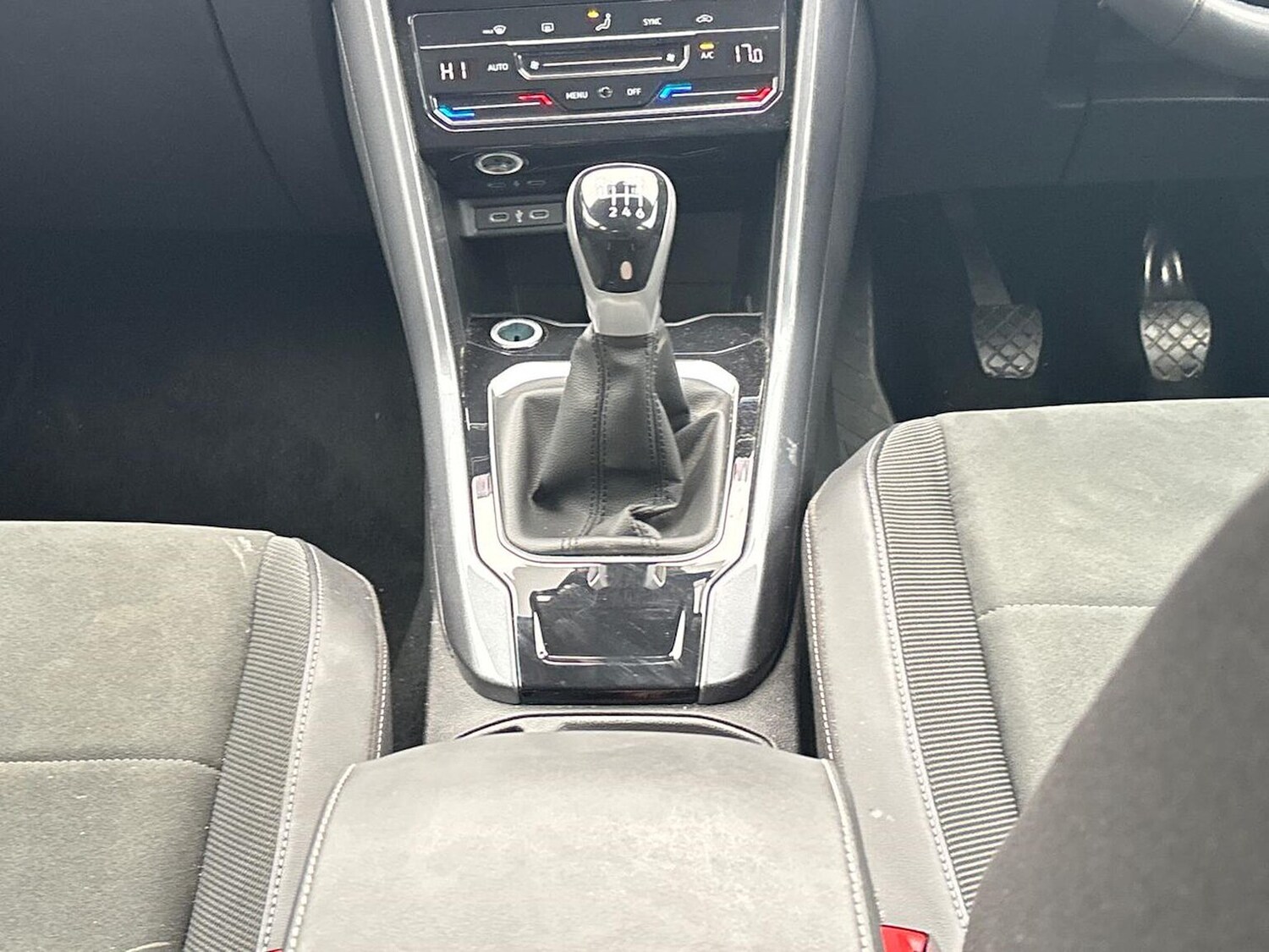 Used Volkswagen T-Roc 2024 for sale - 76275165: Photo 13